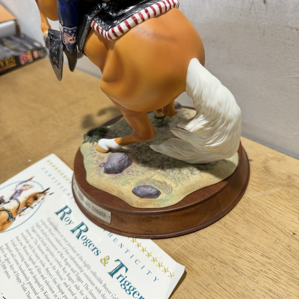 Breyer Roy Rogers & Trigger 8125 Gallery Porcelain Figure Limited 2002 COA - Picture 6 of 10